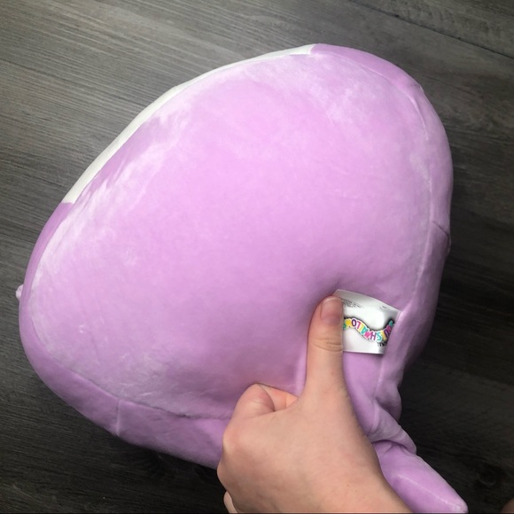 Squishmallows Monica the Axolotl 14”
New with tags - Picture 5 of 8